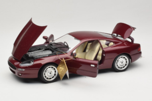 Aston Martin DB7 Czerwony Guiloy 1:18 67550 Metal — zdjęcie 2 z 8