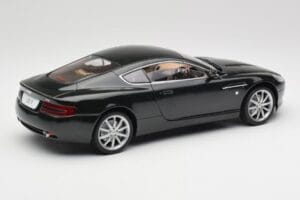 Aston Martin DB9 Czarny Solido 1:18 15025600 Metal — zdjęcie 3 z 8