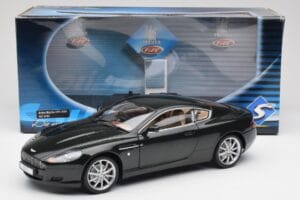 Aston Martin DB9 Czarny Solido 1:18 15025600 Metal — zdjęcie 8 z 8