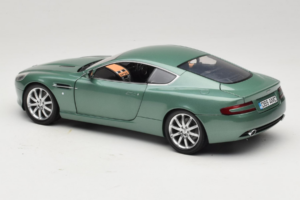 Aston Martin DB9 Zielony Minichamps 1:18 150137322 Metal — zdjęcie 7 z 8