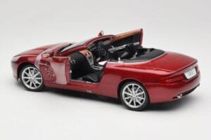 Aston Martin DB9 Volante Czerwony Solido 1:18 8163 Metal — zdjęcie 5 z 8