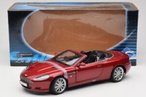 Aston Martin DB9 Volante Czerwony Solido 1:18 8163 Metal — zdjęcie 8 z 8