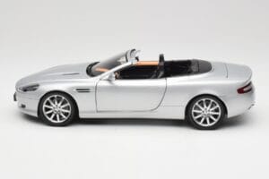 Aston Martin DB9 Volante Srebrny Minichamps 1:18 150137334 Metal — zdjęcie 4 z 8