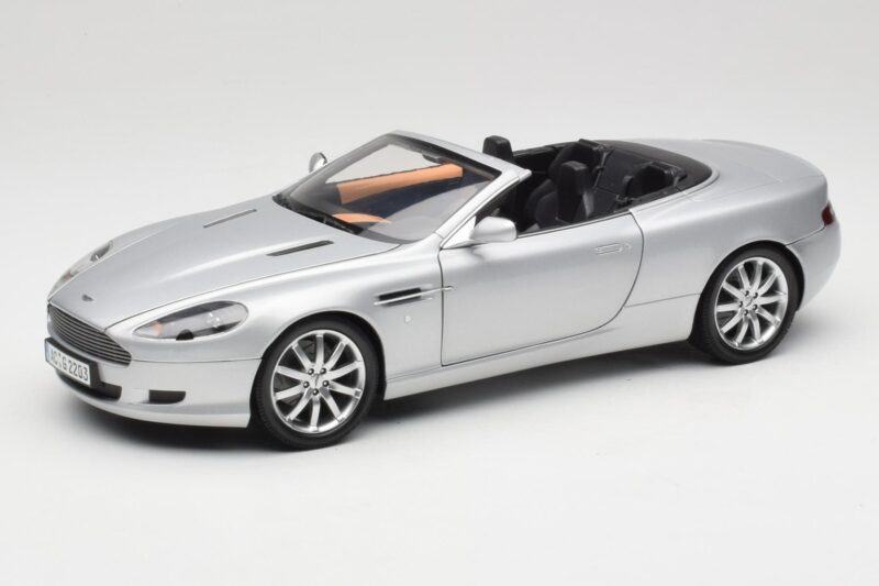 Aston Martin DB9 Volante Srebrny Minichamps 1:18 150137334 Metal