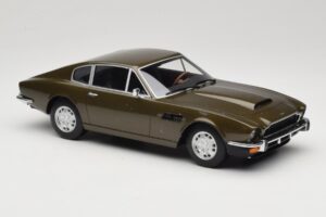 Aston Martin DBS Olive Zielony CMR 1:18 CMR003 Metal — zdjęcie 4 z 6