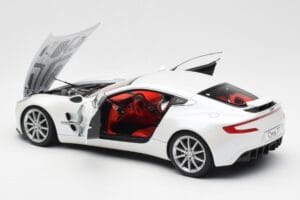 Aston Martin One-77 Morning Frost Biały AUTOart 1:18 70244 Metal — zdjęcie 5 z 8