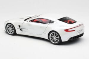 Aston Martin One-77 Morning Frost Biały AUTOart 1:18 70244 Metal — zdjęcie 7 z 8
