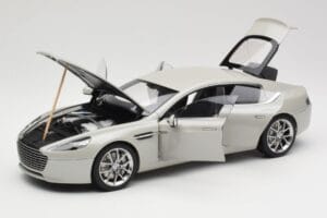 Aston Martin Rapide S Silver Fox AUTOart 1:18 70258 Metal — zdjęcie 2 z 8