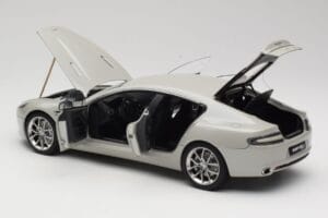 Aston Martin Rapide S Silver Fox AUTOart 1:18 70258 Metal — zdjęcie 5 z 8