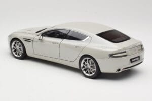 Aston Martin Rapide S Silver Fox AUTOart 1:18 70258 Metal — zdjęcie 7 z 8