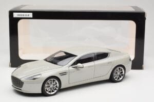 Aston Martin Rapide S Silver Fox AUTOart 1:18 70258 Metal — zdjęcie 8 z 8