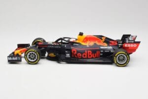 Aston Martin Red Bull Racing RB15 #33 M. Verstappen Winner Brazil GP 2019 Minichamps 1:18 110191933 Metal — zdjęcie 3 z 6