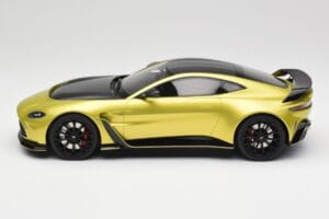 Aston Martin V12 Vantage Final Edition Cosmopolitan Yellow TopSpeed 1:18 TS0453 Metal — zdjęcie 3 z 6