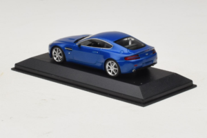 Aston Martin V8 Vantage Blue Metallic Minichamps 1:43 400137422 Metal — zdjęcie 3 z 4