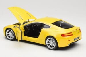 Aston Martin V8 Vantage Żółty Hot Wheels 1:18 G7159 Metal — zdjęcie 5 z 8
