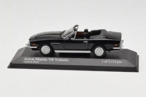 Aston Martin V8 Volante Czarny Minichamps 1:43 400137730 Metal
