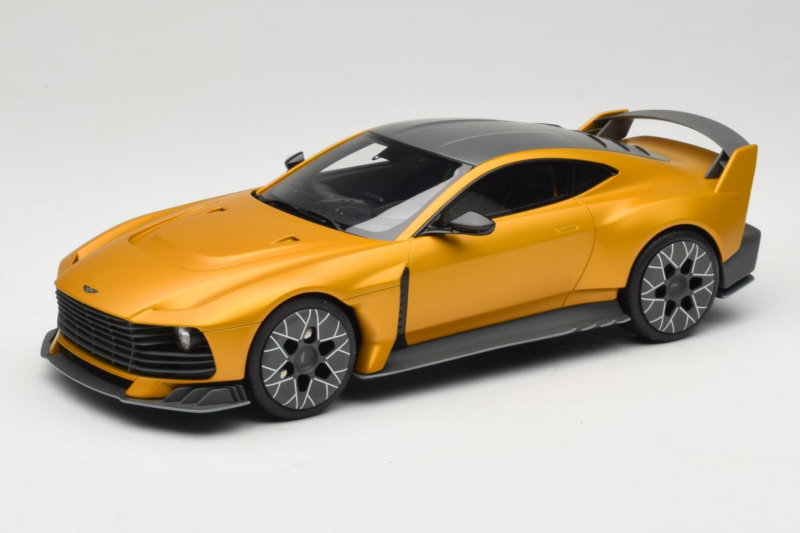Aston Martin Valiant Auric Gold Metallic GT Spirit 1:18 GT546 Żywica