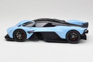 Aston Martin Valkyrie Racing Niebieski GT Spirit 1:18 GT915 Żywica — zdjęcie 3 z 6