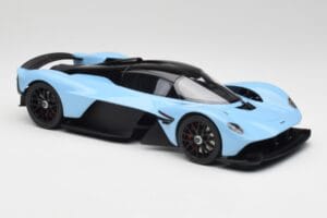 Aston Martin Valkyrie Racing Niebieski GT Spirit 1:18 GT915 Żywica — zdjęcie 4 z 6