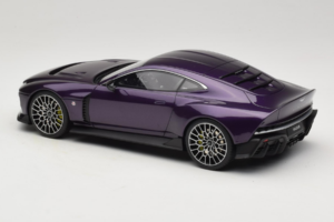 Aston Martin Valour Ciemnoniebieski GT Spirit 1:18 GT944 Żywica — zdjęcie 5 z 6