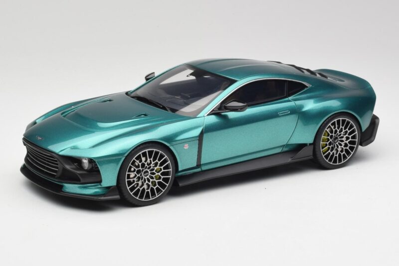 Aston Martin Valour Racing Green GT Spirit 1:18 GT480 Żywica
