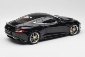 Aston Martin Vanquish Onyx Czarny AUTOart 1:18 70247 Metal — zdjęcie 3 z 8