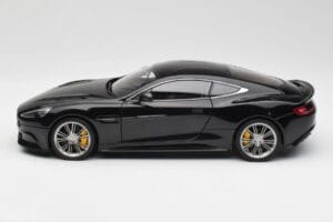 Aston Martin Vanquish Onyx Czarny AUTOart 1:18 70247 Metal — zdjęcie 4 z 8