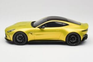 Aston Martin Vantage Cosmopolitan Yellow GT Spirit 1:18 GT514 Żywica — zdjęcie 3 z 6