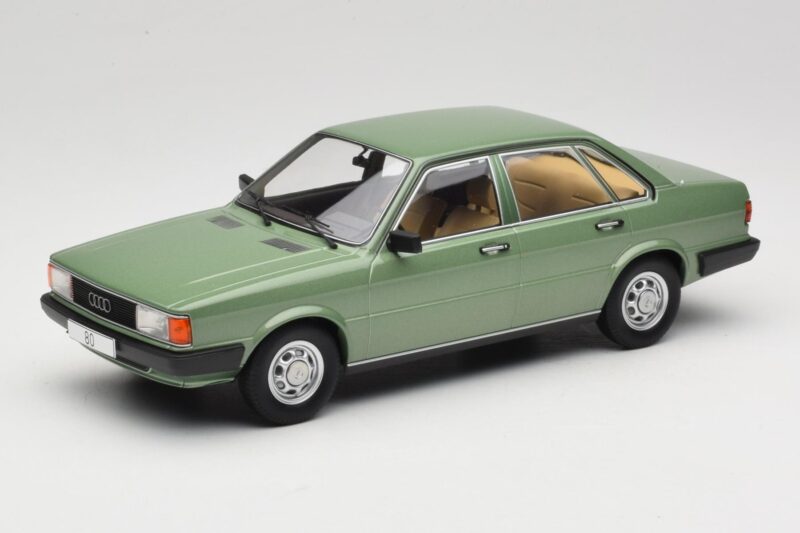 Audi 80 B2 Zielony MCG 1:18 MCG18525 Metal
