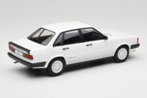 Audi 80 B2 GTE Biały MCG 1:18 MCG18527 Metal — zdjęcie 2 z 6