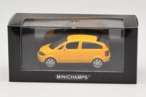 Audi A2 8Z Żółty Minichamps 1:43 AUDI005 Metal — zdjęcie 4 z 4