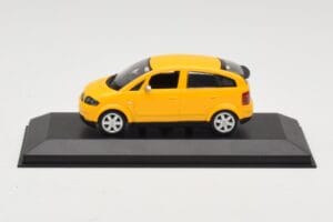 Audi A2 8Z Żółty Minichamps 1:43 AUDI005 Metal