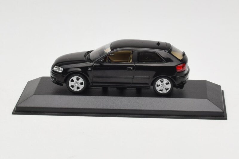 Audi A3 8P Black Metallic Minichamps 1:43 12000 Metal