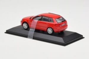 Audi A3 8P Sportback Czerwony Minichamps 1:43 5010403023 Metal — zdjęcie 3 z 4