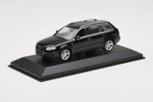 Audi A4 B7 Avant Czarny Minichamps 1:43 AUDI008 Metal — zdjęcie 2 z 3