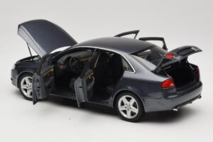 Audi A4 B7 Szary Metalik Minichamps 1:18 100014400 Metal — zdjęcie 5 z 8