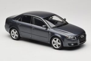 Audi A4 B7 Szary Metalik Minichamps 1:18 100014400 Metal — zdjęcie 6 z 8
