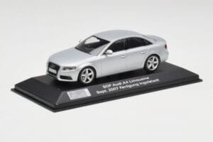 Audi A4 B8 3.2 Quattro Ice Srebrny Minichamps 1:43 5010704113 Metal — zdjęcie 2 z 4