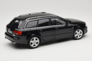 Audi A4 B8 Avant 3.2 Quattro Czarny Minichamps 1:18 5010404225 Metal — zdjęcie 3 z 8