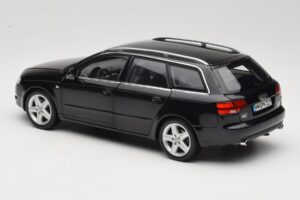 Audi A4 B8 Avant 3.2 Quattro Czarny Minichamps 1:18 5010404225 Metal — zdjęcie 7 z 8