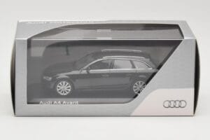 Audi A4 B8 Avant Phantom Black Minichamps 1:43 5011204223 Metal — zdjęcie 4 z 4