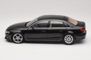 Audi A4L B8 Czarny Paudi Model 1:18 AUDI012 Metal — zdjęcie 4 z 8