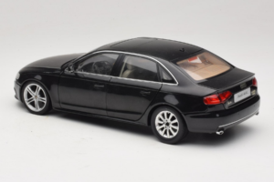 Audi A4L B8 Czarny Paudi Model 1:18 AUDI012 Metal — zdjęcie 7 z 8