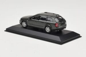 Audi A6 C5 Avant Ciemnoszary Minichamps 1:43 AUDI006 Metal — zdjęcie 3 z 4