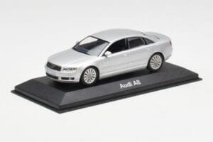 Audi A8 D3 Srebrny Minichamps 1:43 20000001386001 Metal — zdjęcie 2 z 4