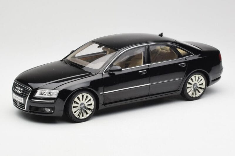 Audi A8 D3 W12 Czarny Kyosho 1:18 09212BK Metal