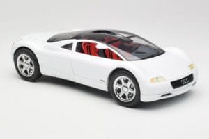 Audi Avus Quattro Alpine White Revell 1:18 08913 Metal — zdjęcie 6 z 8