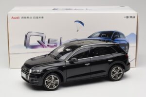 Audi Q5L FY Czarny Paudi Model 1:18 26732 Metal — zdjęcie 8 z 8