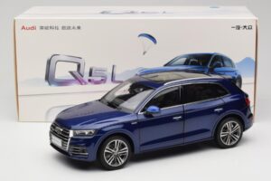 Audi Q5L FY Niebieski Paudi Model 1:18 33729 Metal — zdjęcie 8 z 8