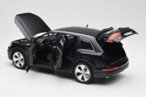 Audi Q7 4M Matowy Czarny Minichamps 1:18 110014001 Metal — zdjęcie 5 z 8